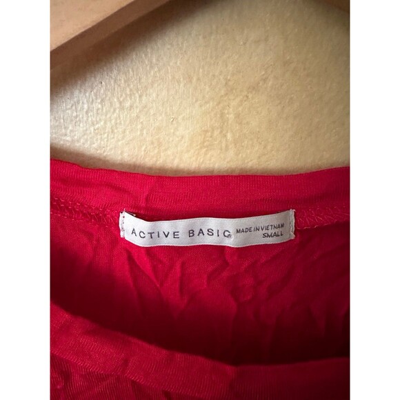 womens tops - Picture 2 of 3